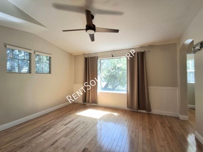 Building Photo - 22900 Cheyenne Dr