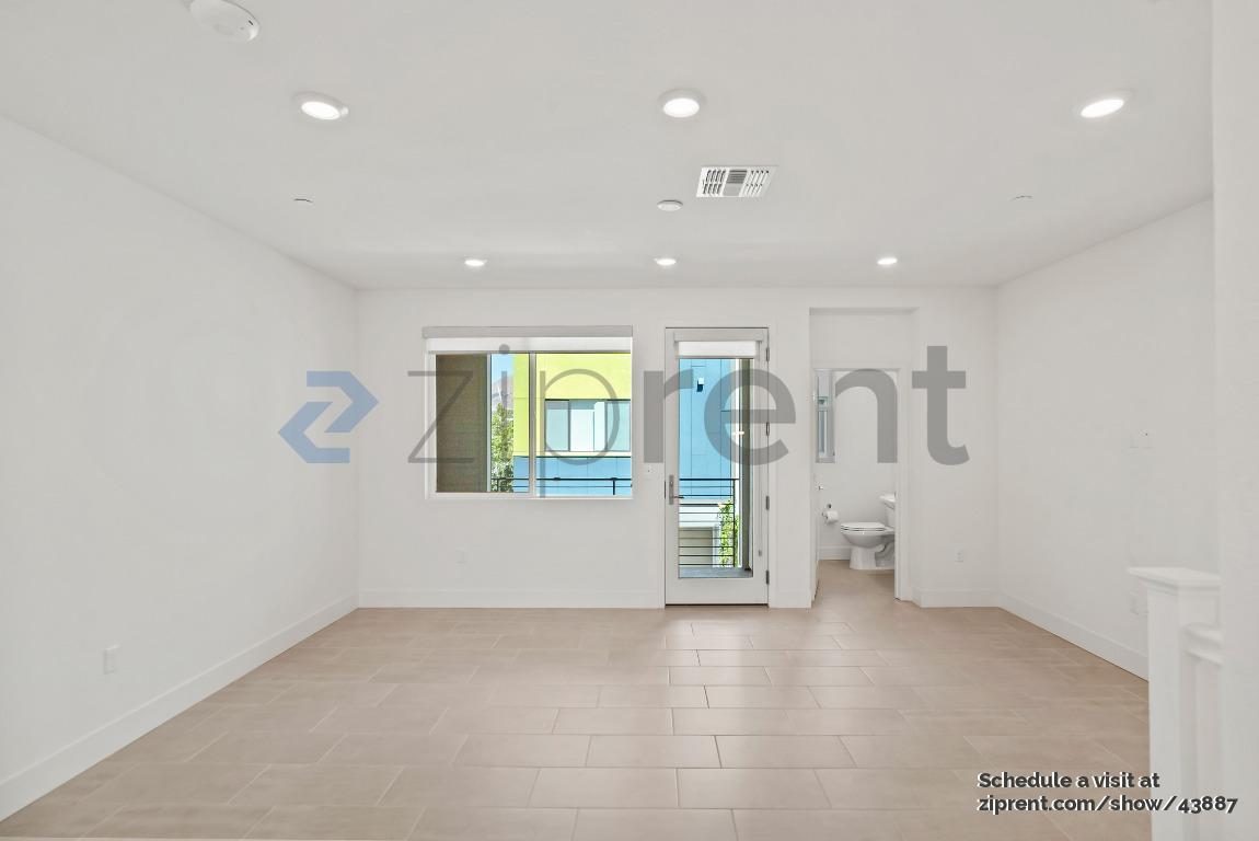 Building Photo - 3489 Vision Cmn