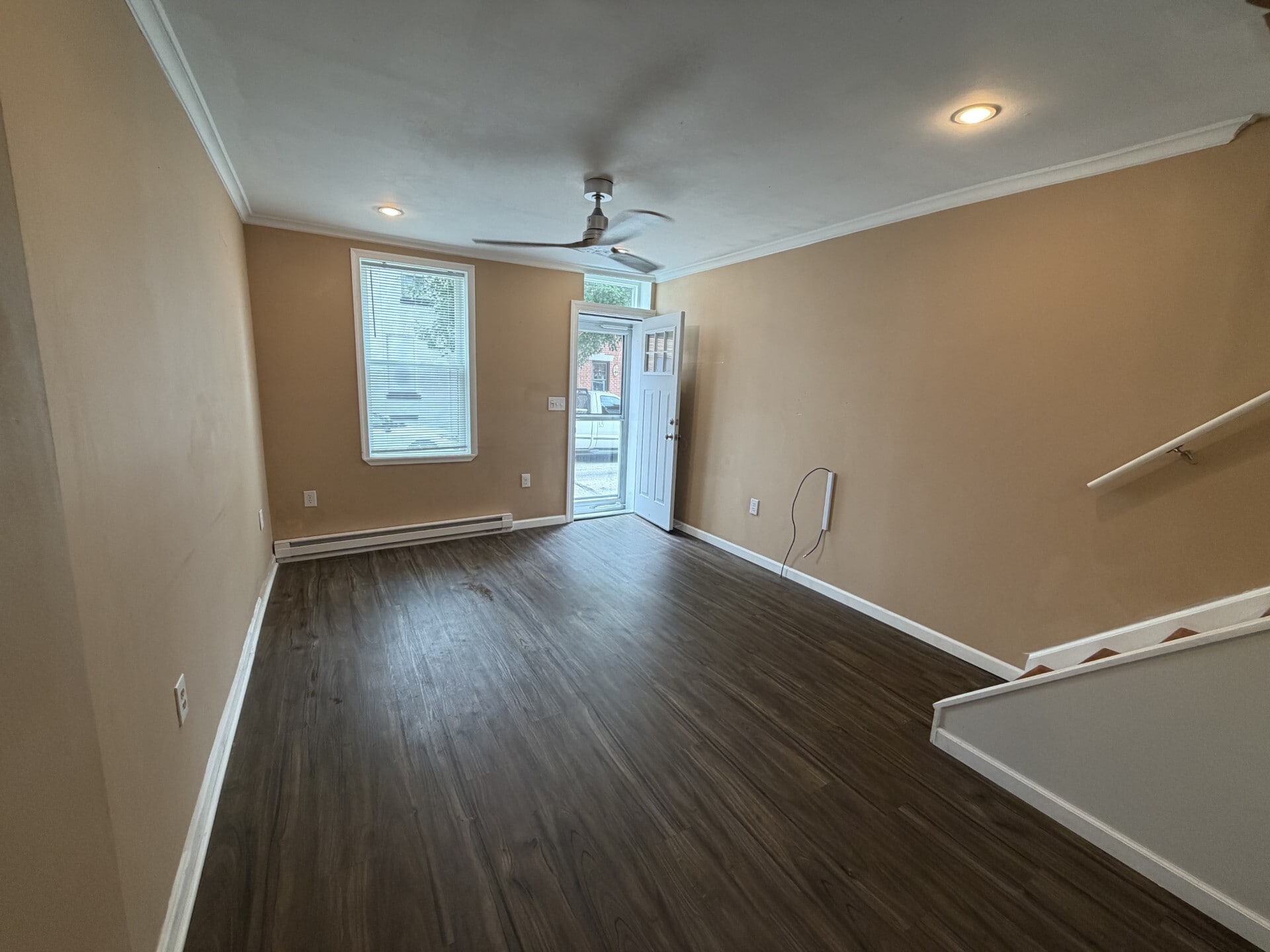 living room - 2230 Ritter St