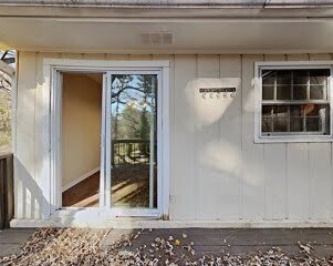 Building Photo - 384 Burr Oak Ct