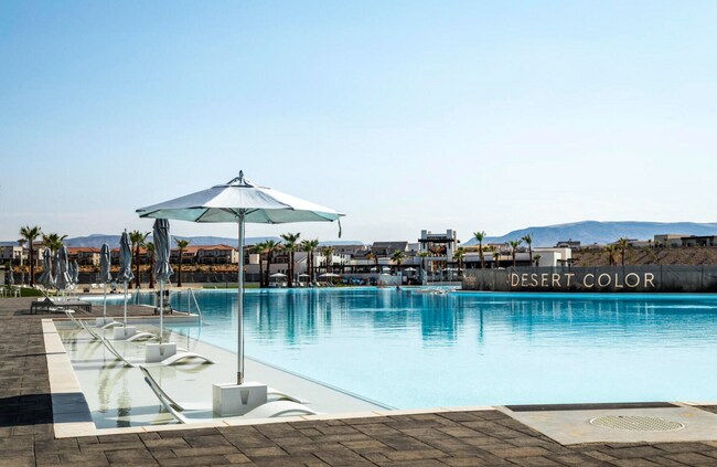 Building Photo - 5801 S Garnet Dr