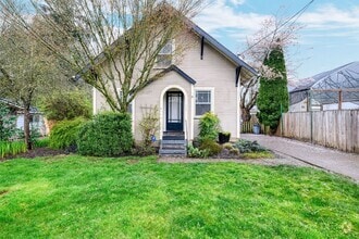 Building Photo - Charming 2 Bedroom, 1 Bathroom Chalet.