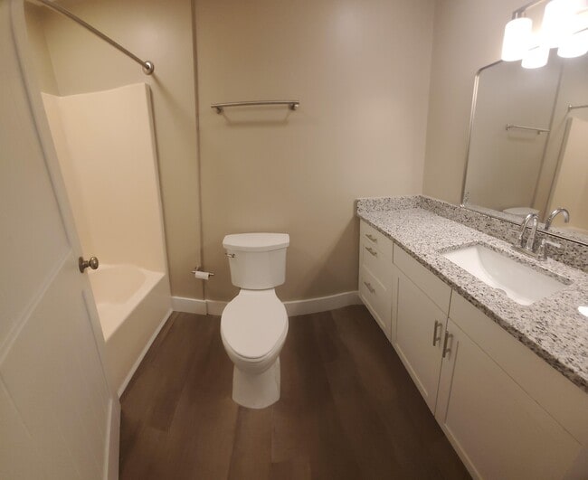 Building Photo - Percival 2005