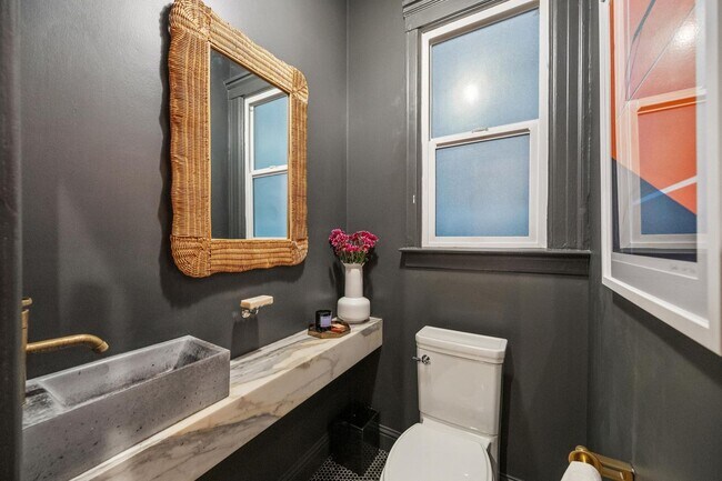 Building Photo - 1178 Broadway