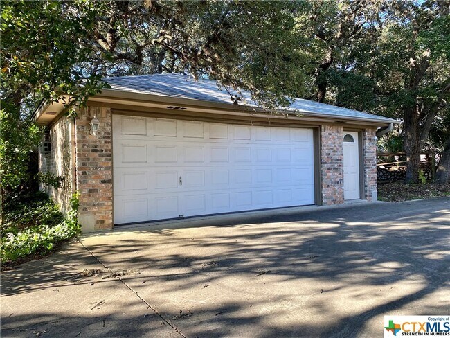 Building Photo - 1593 Amanda-