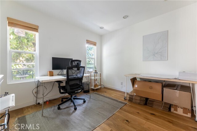 Building Photo - 513 W Avenue 37