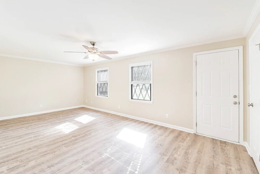 Building Photo - 3964 Somerdale Ln