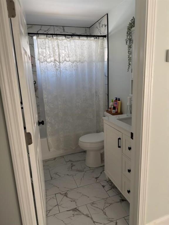 Building Photo - 16 Catherine St