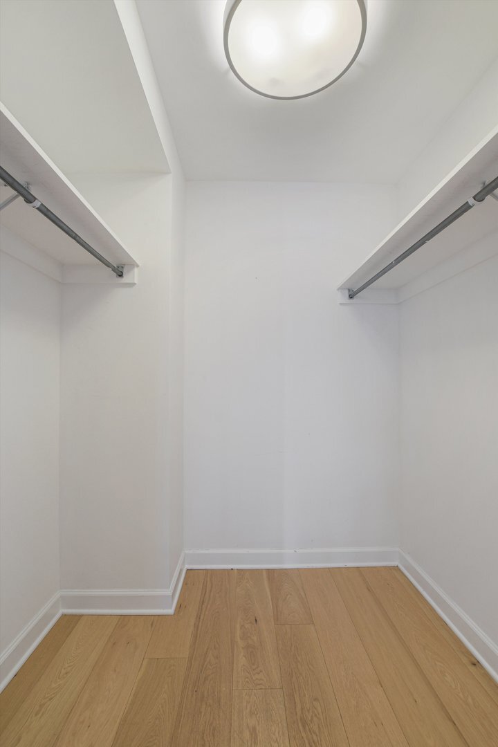 Building Photo - 10 E Ontario St