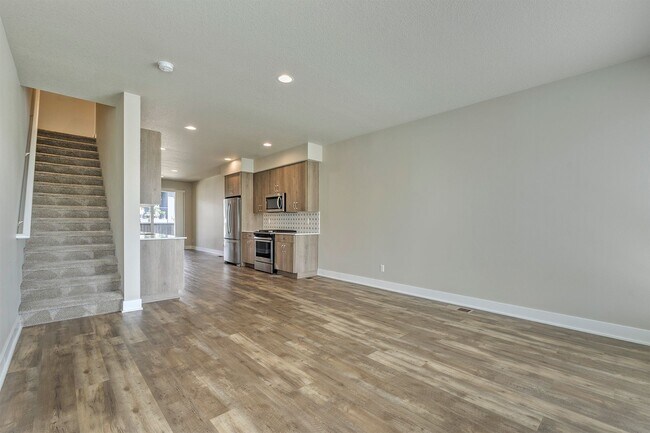 Building Photo - 17235 SW Goldcrest Ln