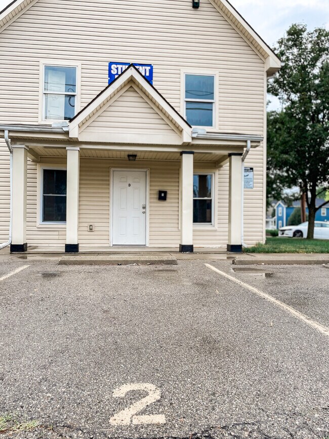 Building Photo - 222 Stonemill Rd