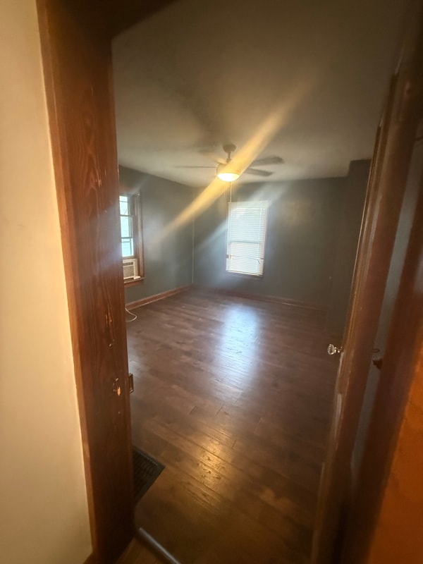 Building Photo - 536 N 15th St