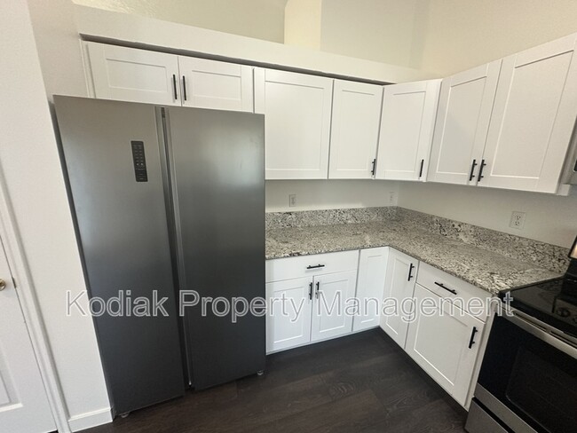 Building Photo - 1802 S 200 W