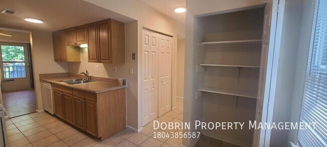 Building Photo - 1514 Kemper St
