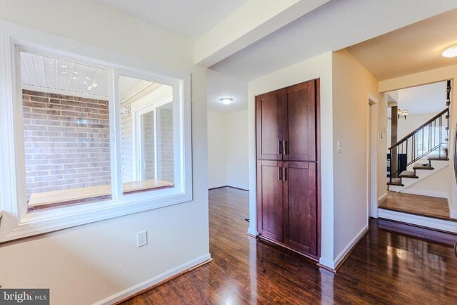 Building Photo - 13373 Hungerford Pl