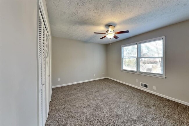 Building Photo - 100 John Christopher Dr