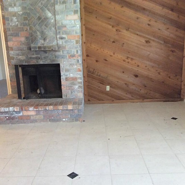 Building Photo - 16418 Quail Park Dr