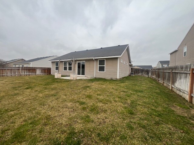 Building Photo - 3 Bed 2 Bath House in Nampa!