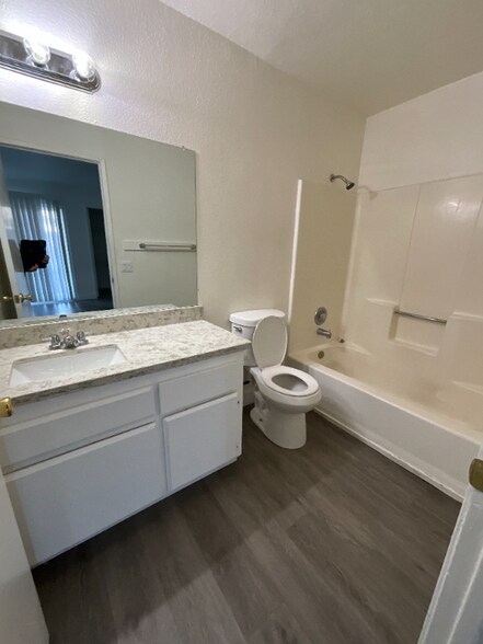 Building Photo - 15866 Sago Rd