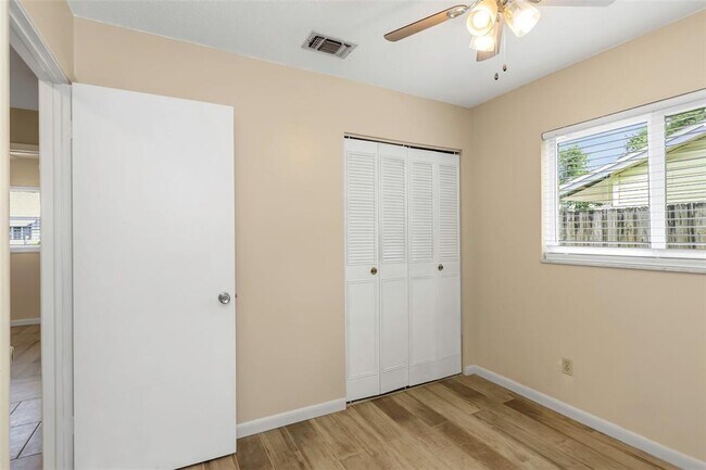 Building Photo - 6842 62nd Ave N