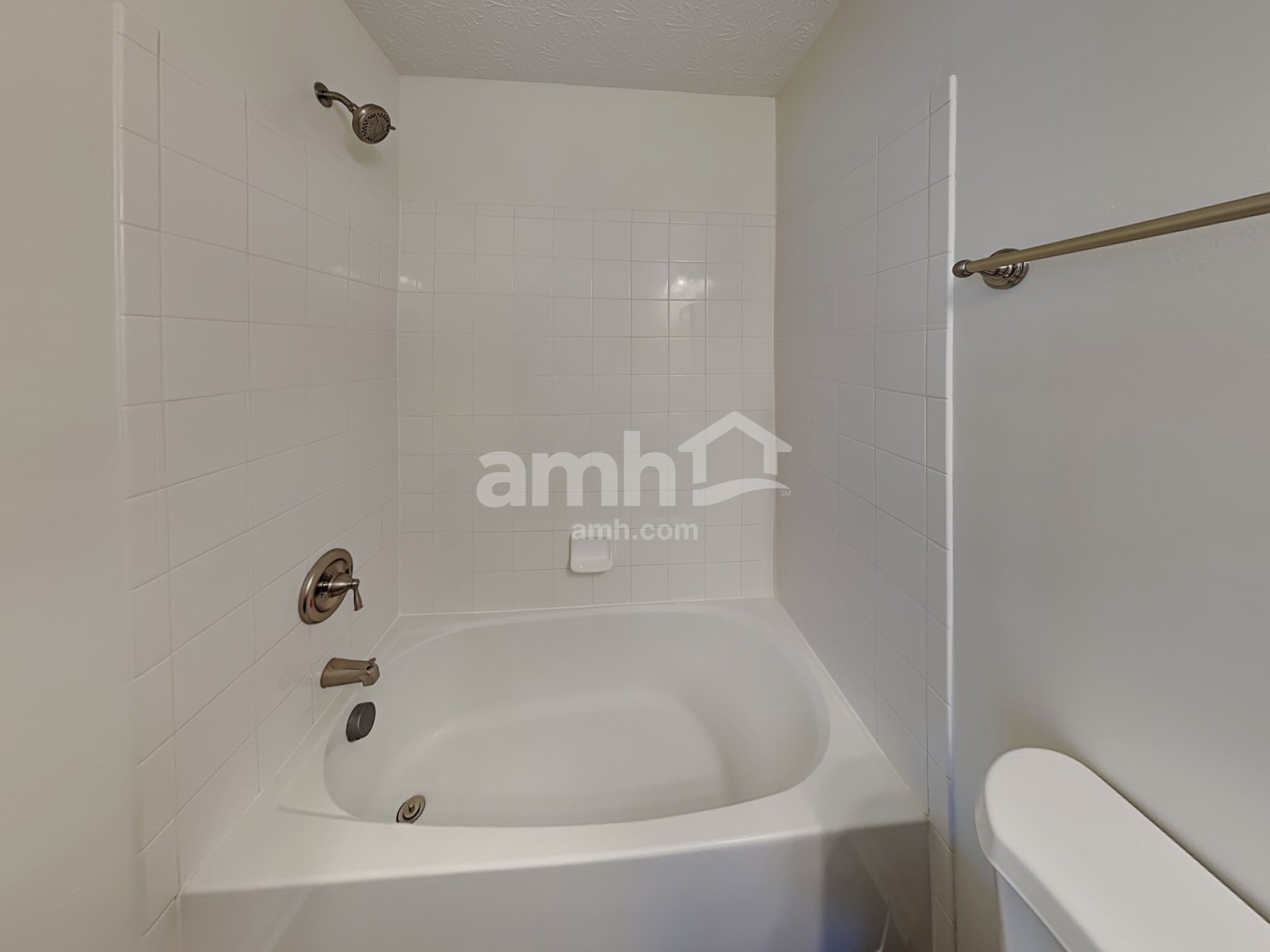 Building Photo - 1395 Ithaca Dr