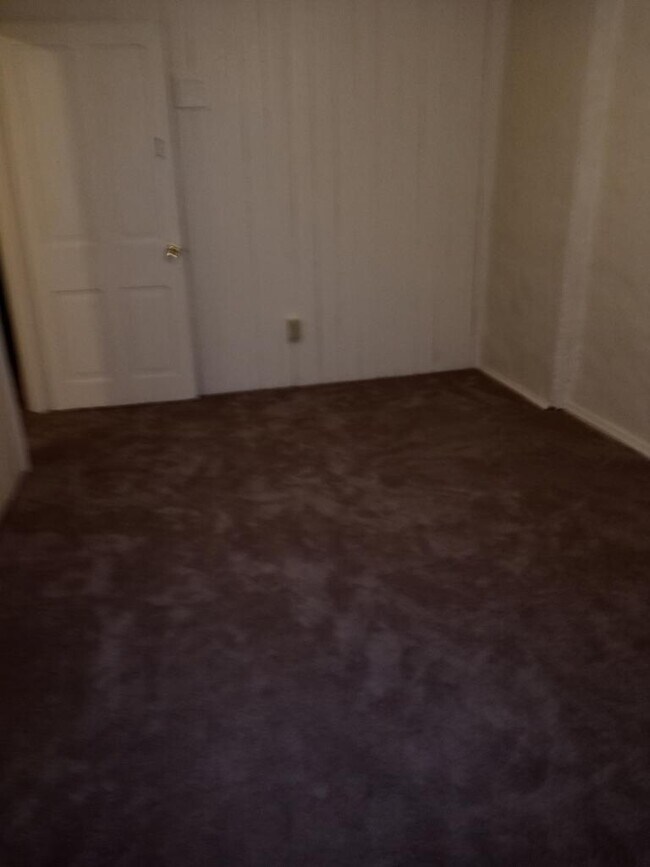 Bedroom 4 - 349 Broadway