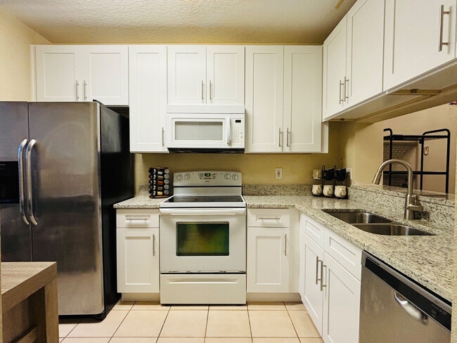 Building Photo - 2865 Woodlands Park Ct