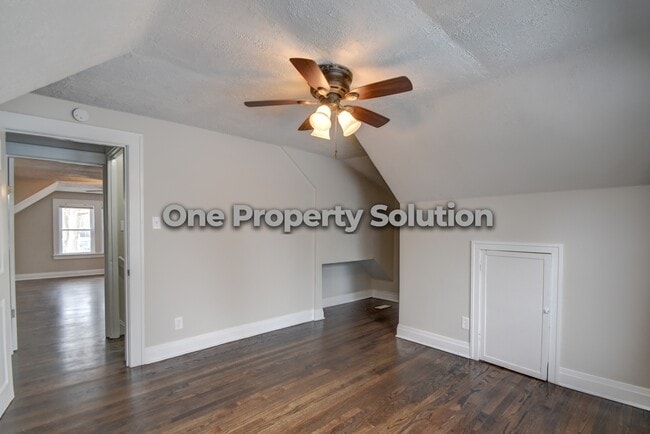 Building Photo - 4589 Hayes St
