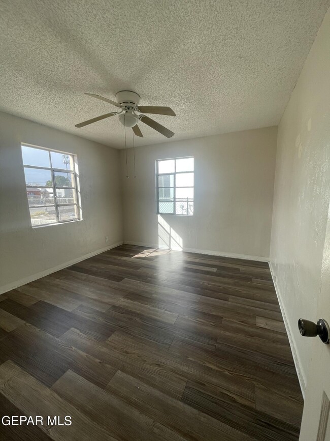 Building Photo - 8167 Josephine Cir