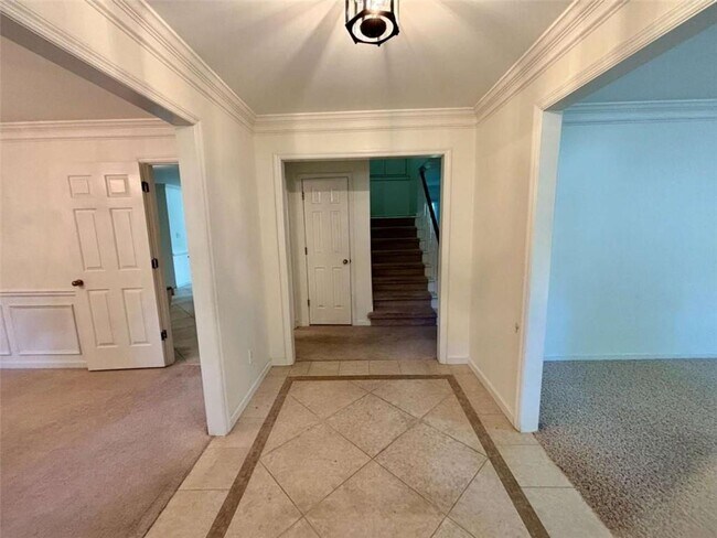 Building Photo - 4160 Creekwood Dr