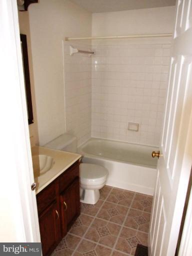 Building Photo - 411 Palmspring Dr