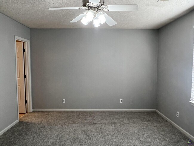 Building Photo - 2268 Unaliyi Trail