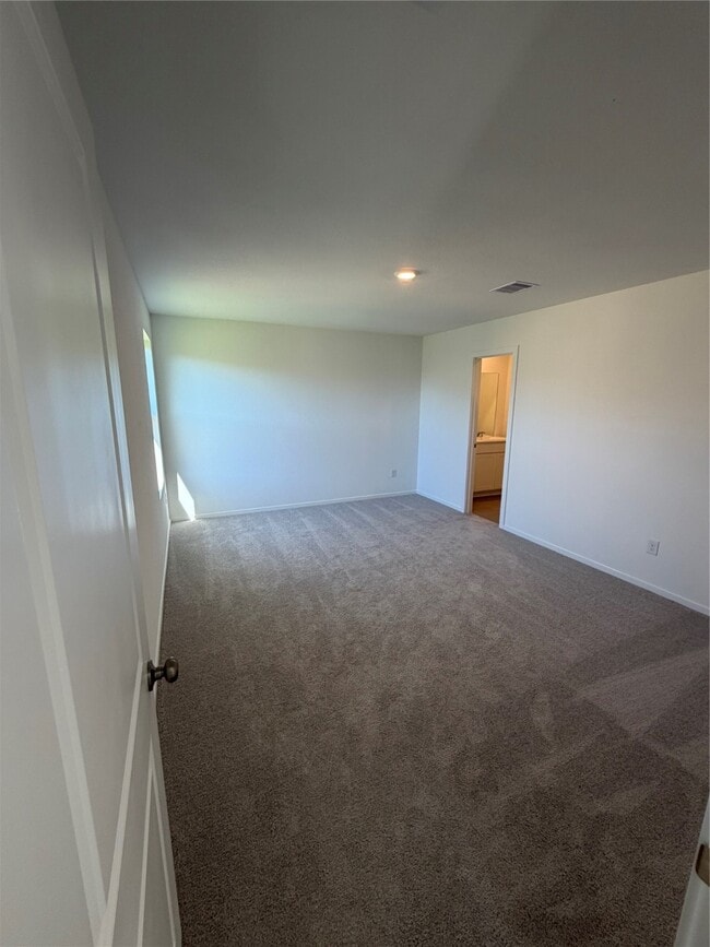 Building Photo - 6327 Linden Leaf Dr