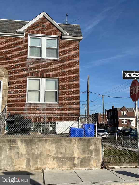 Building Photo - 4345 Loring St