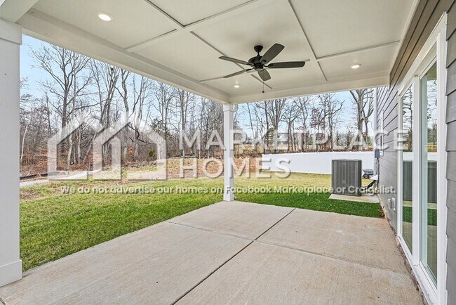 Building Photo - 556 Kingwood Ln