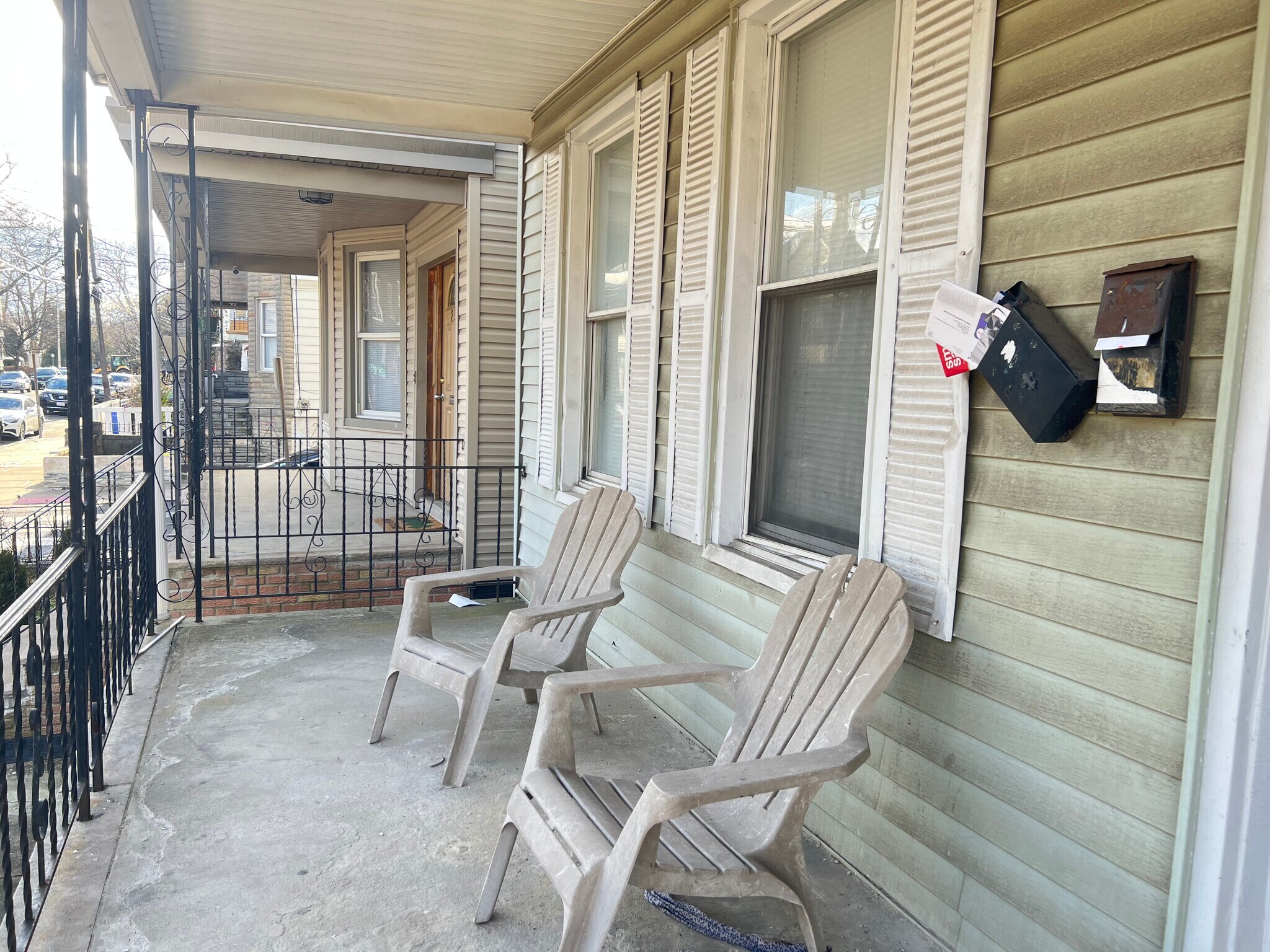 Building Photo - 27 Sheffield St