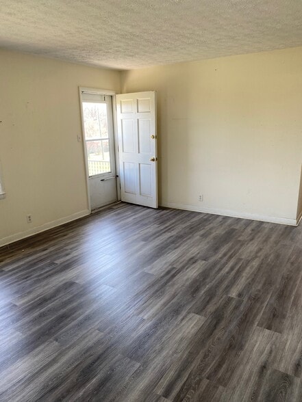 Building Photo - 1620 Neals Creek Rd