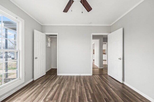 Building Photo - Cozy Home, Minutes from Texas Tech & Downt...