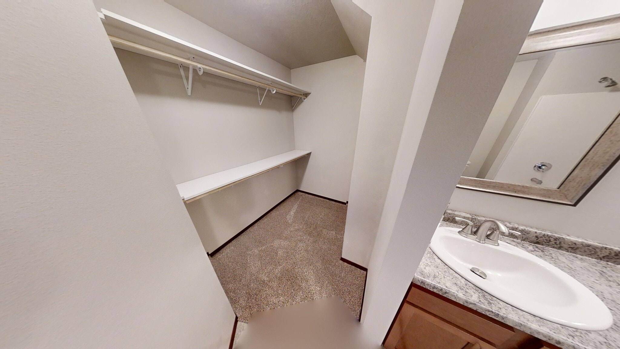 Building Photo - 110 Tanner Ct