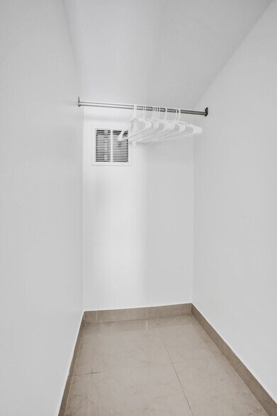 Building Photo - 905 N Federal Hwy