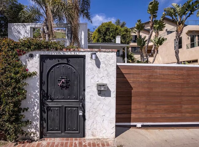 Building Photo - The Costa Beach Bungalow - Entire guesthouse in Malibu, California, United States