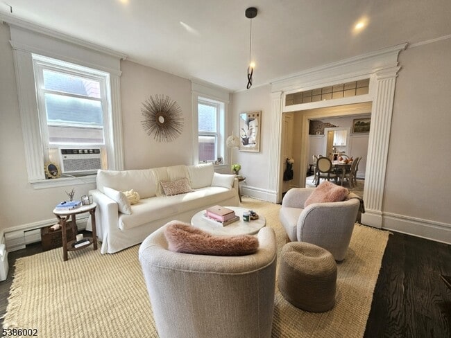 Primary Photo - 30 The Crescent