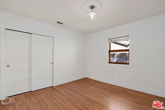 Building Photo - 1453 Hepner Ave