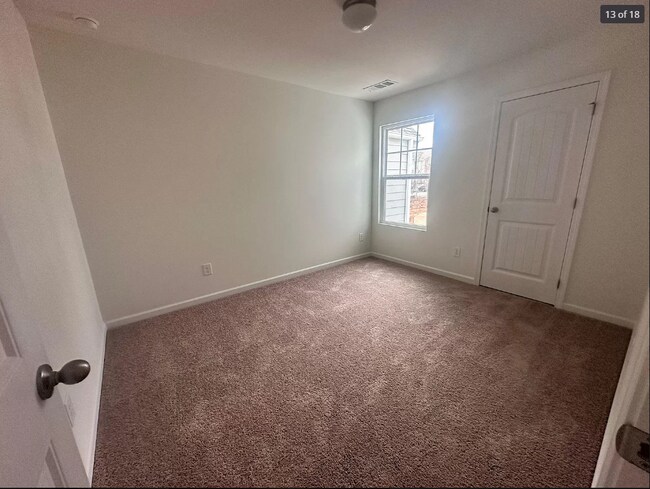 Building Photo - 372 Whitetail Cir