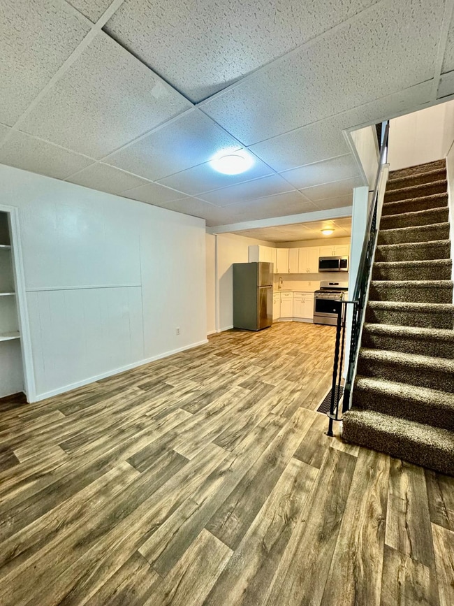 Building Photo - 3573 Jasper St