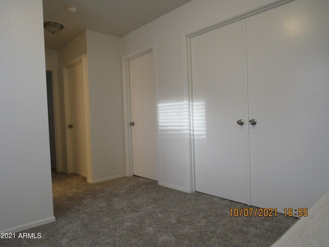 Building Photo - 2311 E Hazeltine Way
