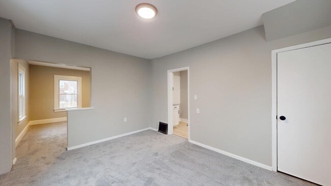 Building Photo - Old Brooklyn Area - 3 Bedrooms - Single Fa...