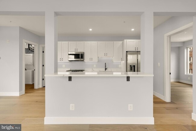 Building Photo - 3215 Mt Pleasant St NW