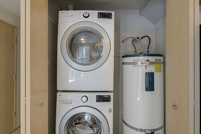 Building Photo - 4309 8th Ave NE