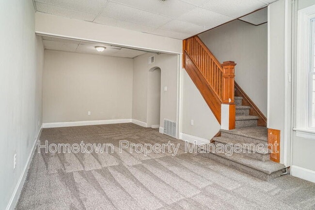 Building Photo - 801 Mohn St